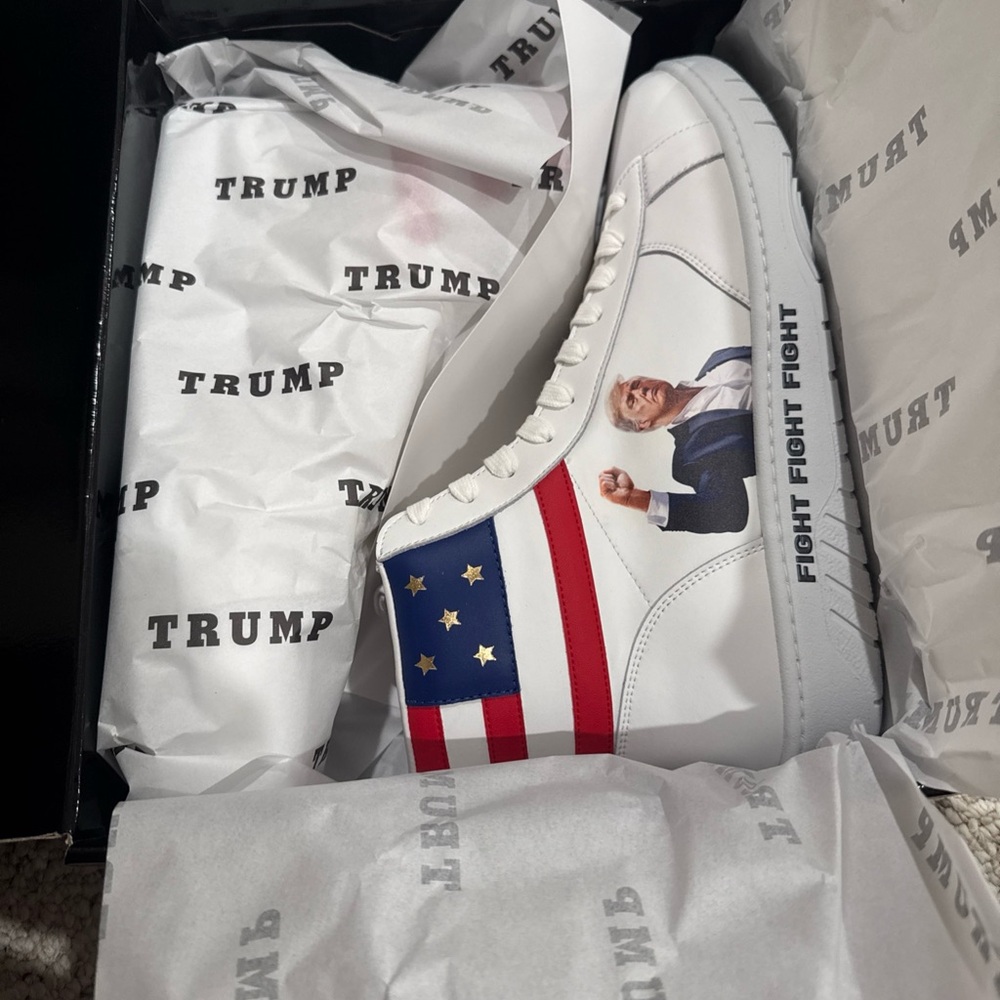 🇺🇸 Trump “FIGHT FIGHT FIGHT” High-Tops Sneakers SIZE 13 In Hand
